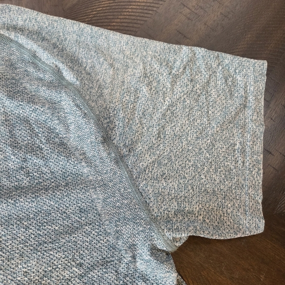 Men's VRST XL Circuit Seamless Space Dye Blue Green Performance T-Shirt New - Picture 11 of 12